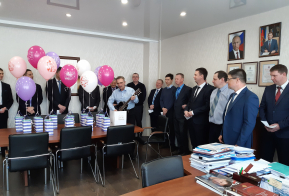 Поздравление женского коллектва комитета с праздником 8 марта!