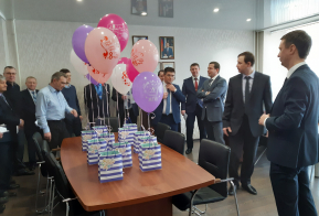 Поздравление женского коллектва комитета с праздником 8 марта!